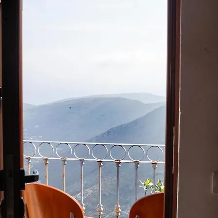 Belvedere, Upper Qeparo Tatil Evi