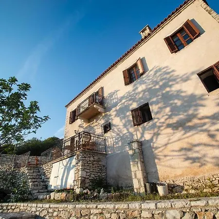 Tatil Evi Belvedere, Upper Qeparo