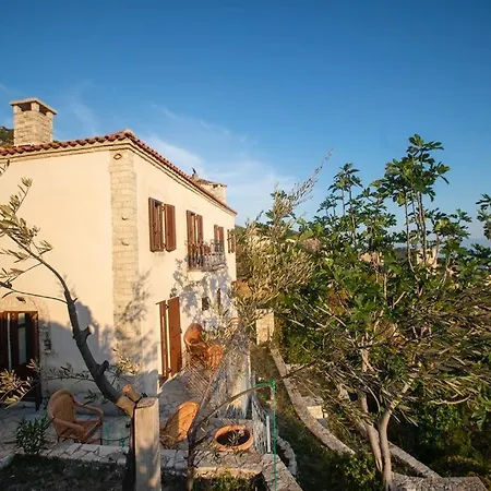 Belvedere, Upper Qeparo Holiday home Himare